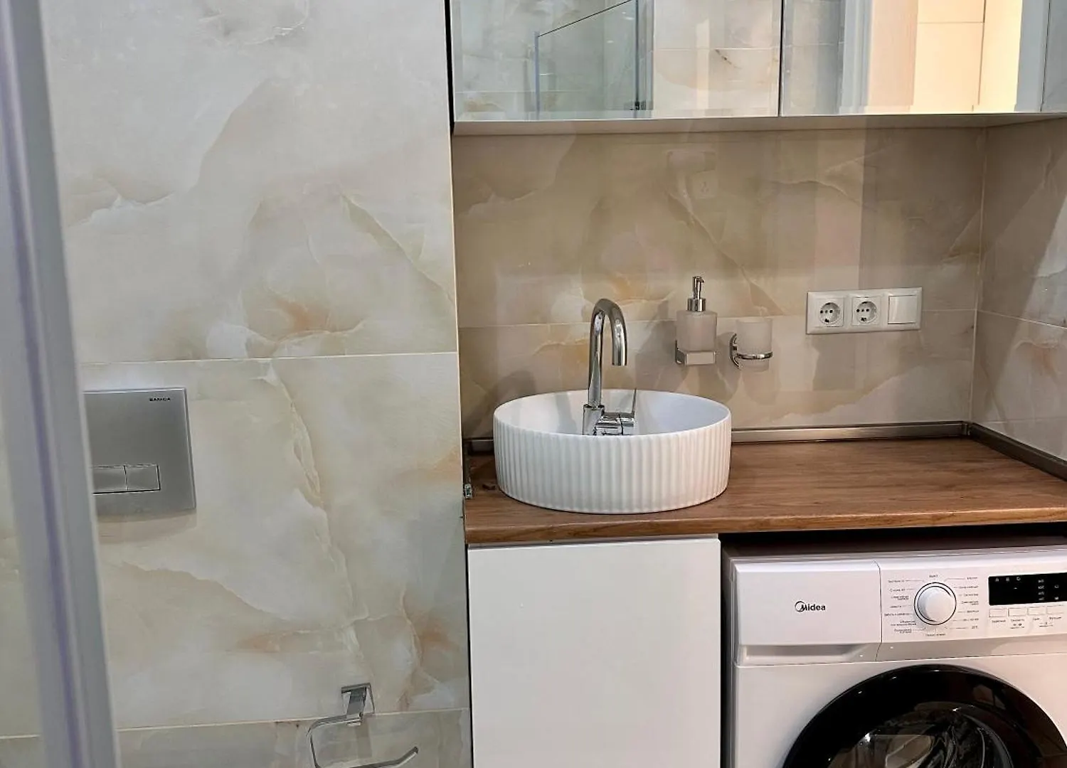 Elen'S Bi Residence باتومي شقة